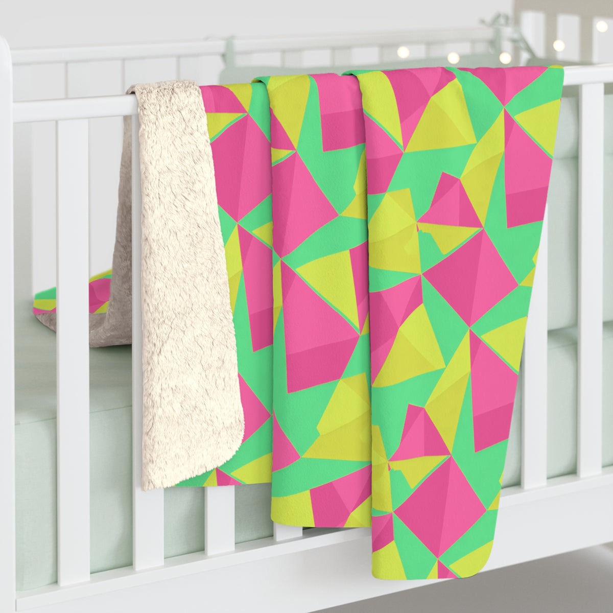 Faceted Gold Panels Sherpa Fleece Blanket – Candy Christmas