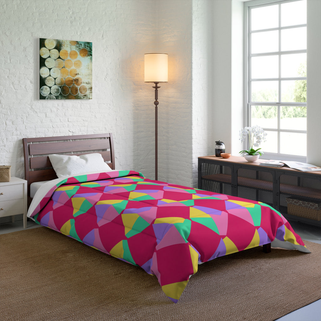 Grand Fractured Rhombus Comforter – Candy Pop on Raspberry