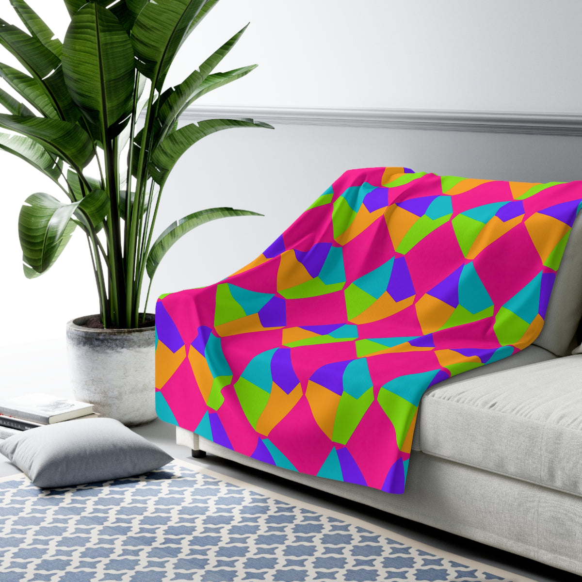 Grand Fractured Rhombus Sherpa Fleece Blanket – Tropical Punch