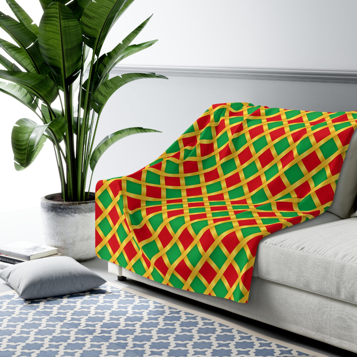 Broad Gold Diamond Trellis Sherpa Fleece Blanket – Ribbon Lattice Pattern