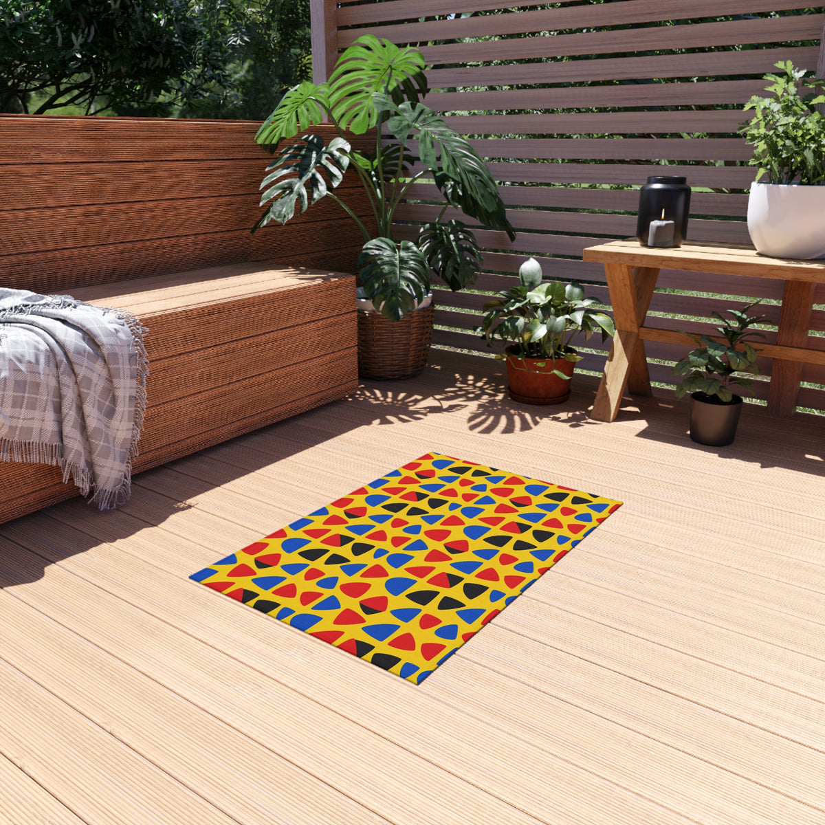 Cut-Out Arcs Yellow Outdoor Rug – Cut-Paper Abstract Pattern
