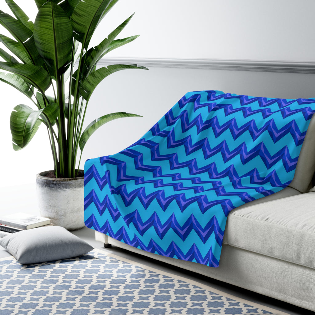 Broad Cut-Gem Chevrons Sherpa Fleece Blanket – Ice Jewel