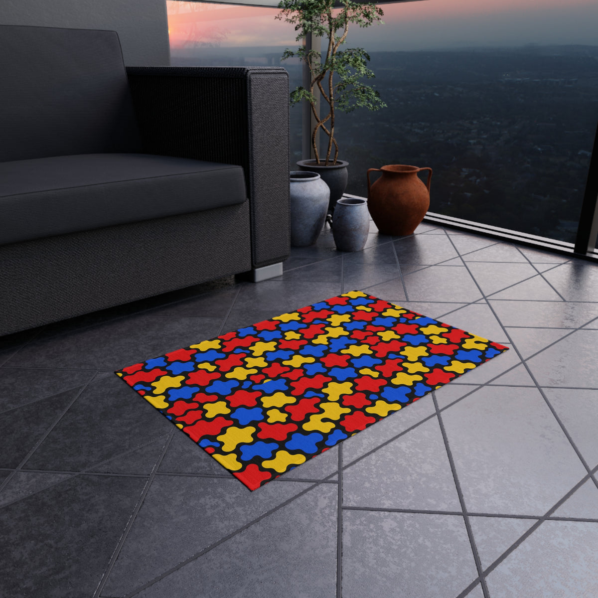 Blob Black Outdoor Rug – Bold Primary Abstract Pattern