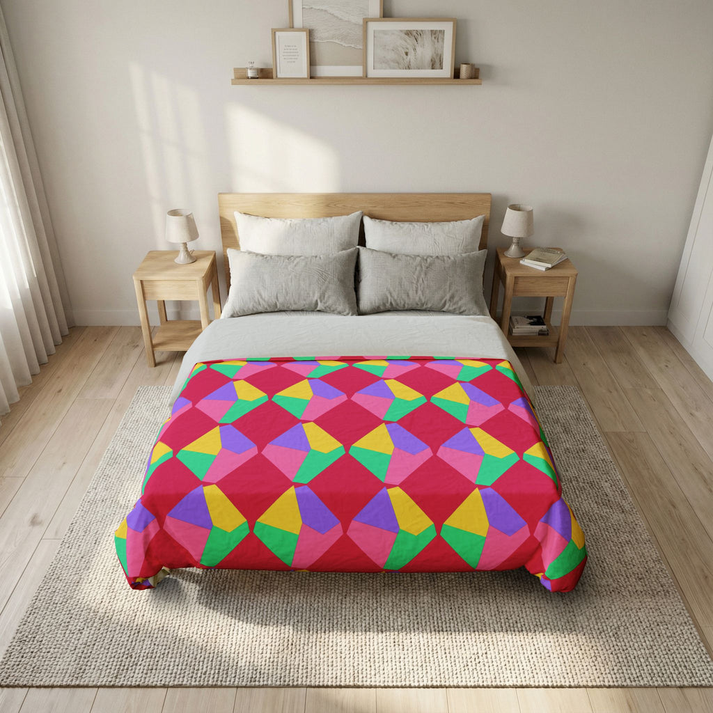 Grand Fractured Rhombus Cotton Duvet Cover – Candy Pop on Raspberry