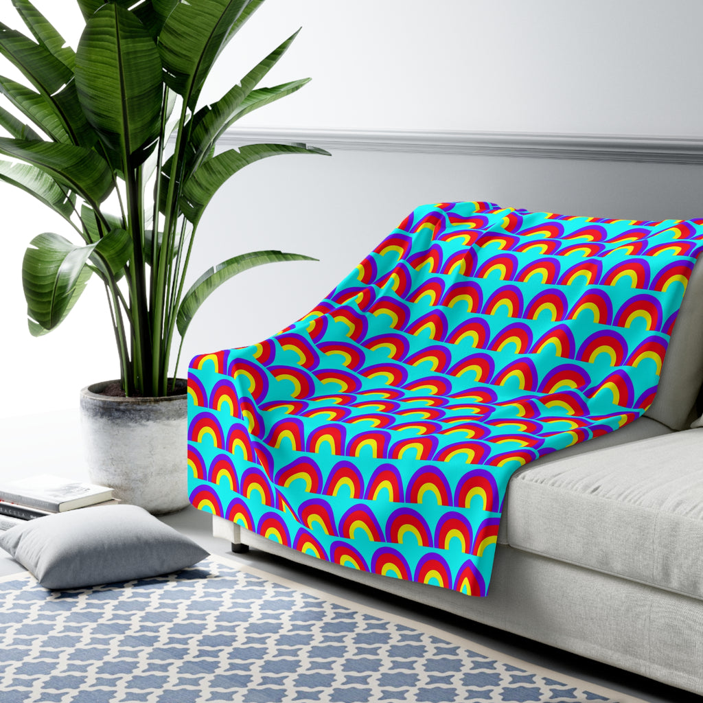 Chromatic Scallop Ripple Sherpa Fleece Blanket – Op-Art Scallops Pattern