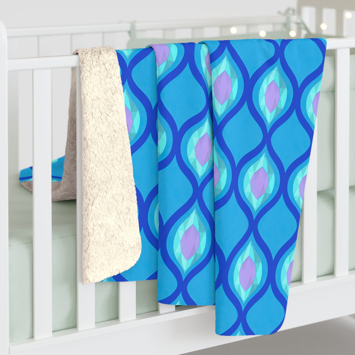 Grand Ogee Lattice II Sherpa Fleece Blanket – Ice Jewel