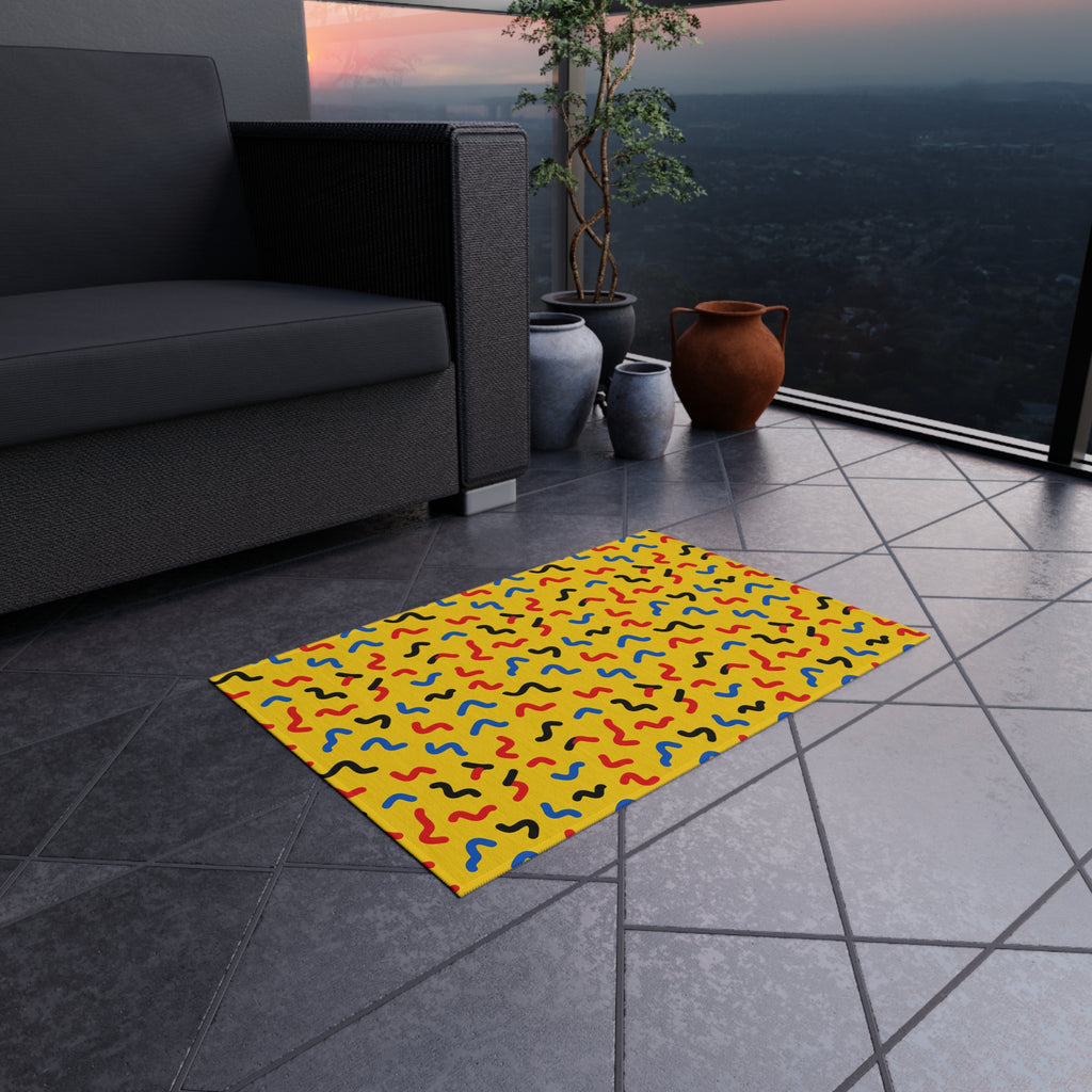 Squiggle Strokes Yellow Outdoor Rug – Bold Primary Abstract Pattern