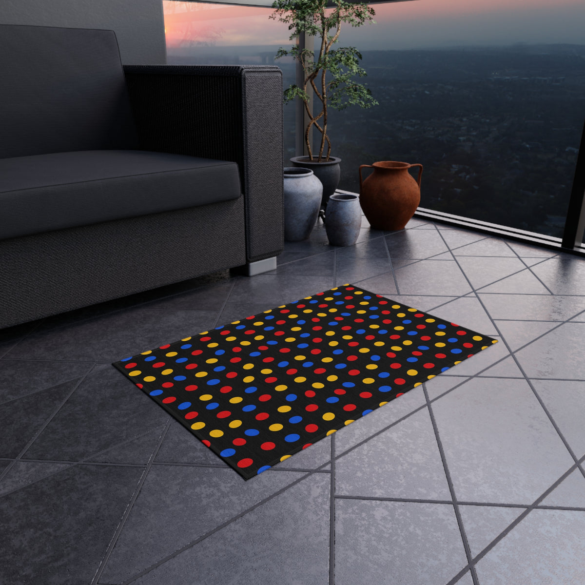 Pebble Scatter Black Outdoor Rug – Pop Abstract Pattern
