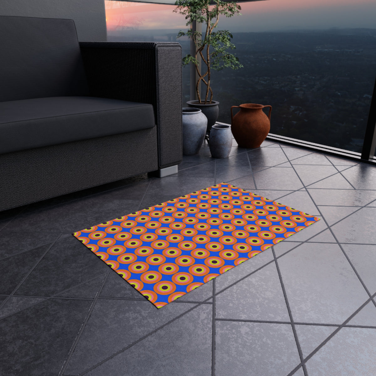 Pop Target Dots Outdoor Rug – Op-Art Pattern