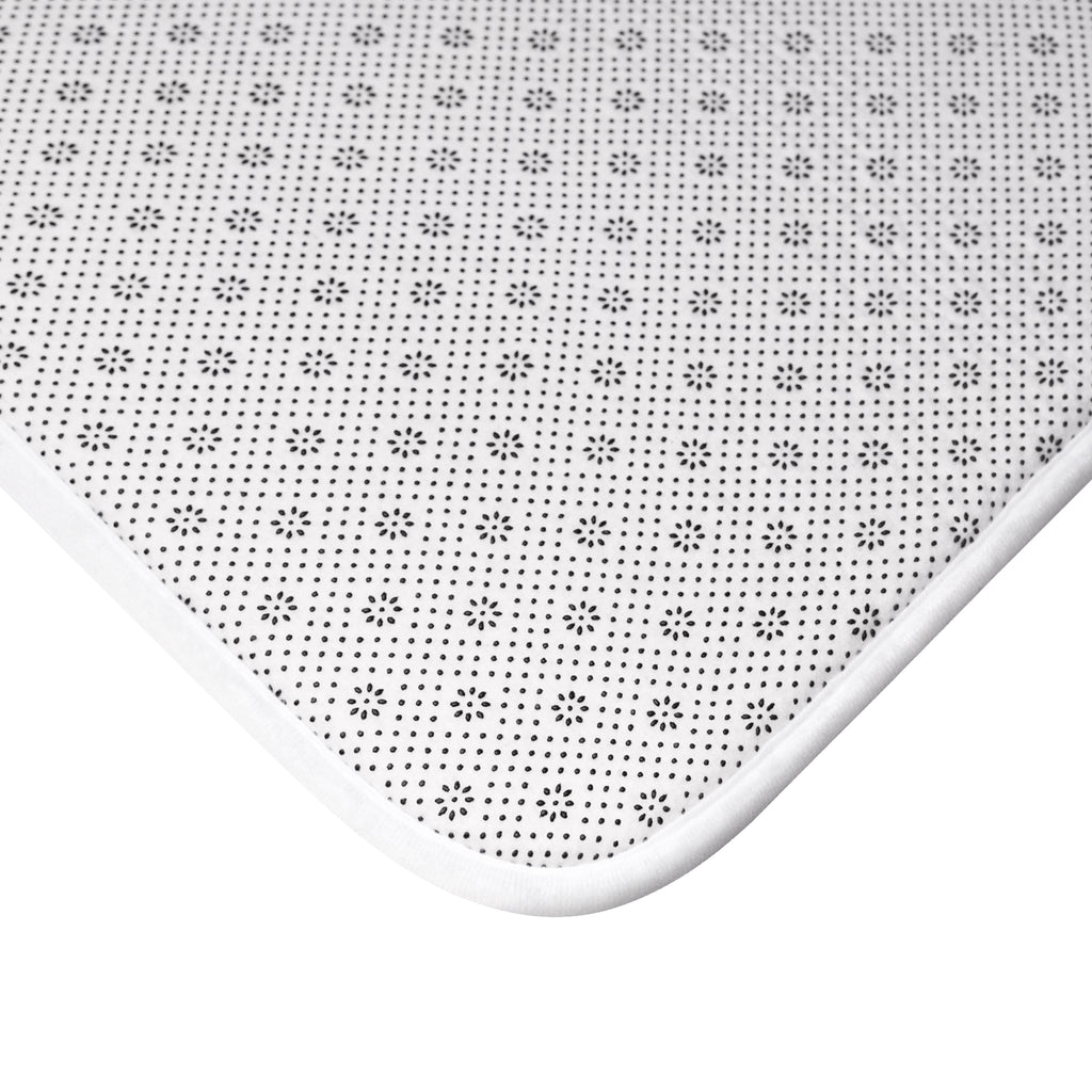 Flick Lines Bath Mat – Action-Painting Abstract Pattern
