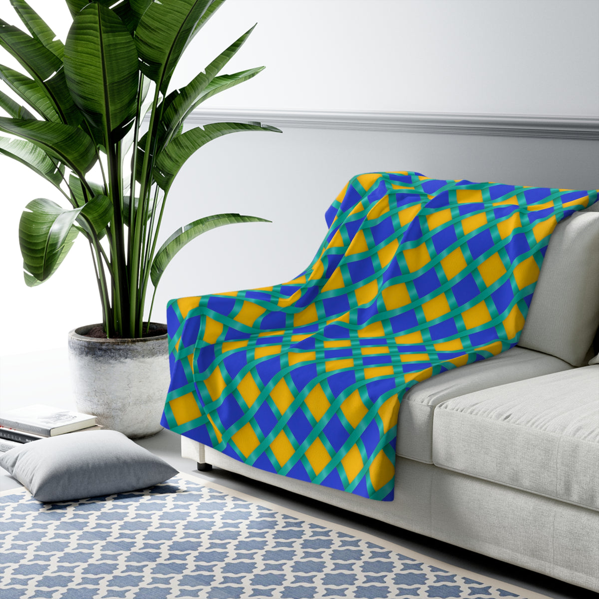 Broad Gold Diamond Trellis Sherpa Fleece Blanket – Peacock Jewel