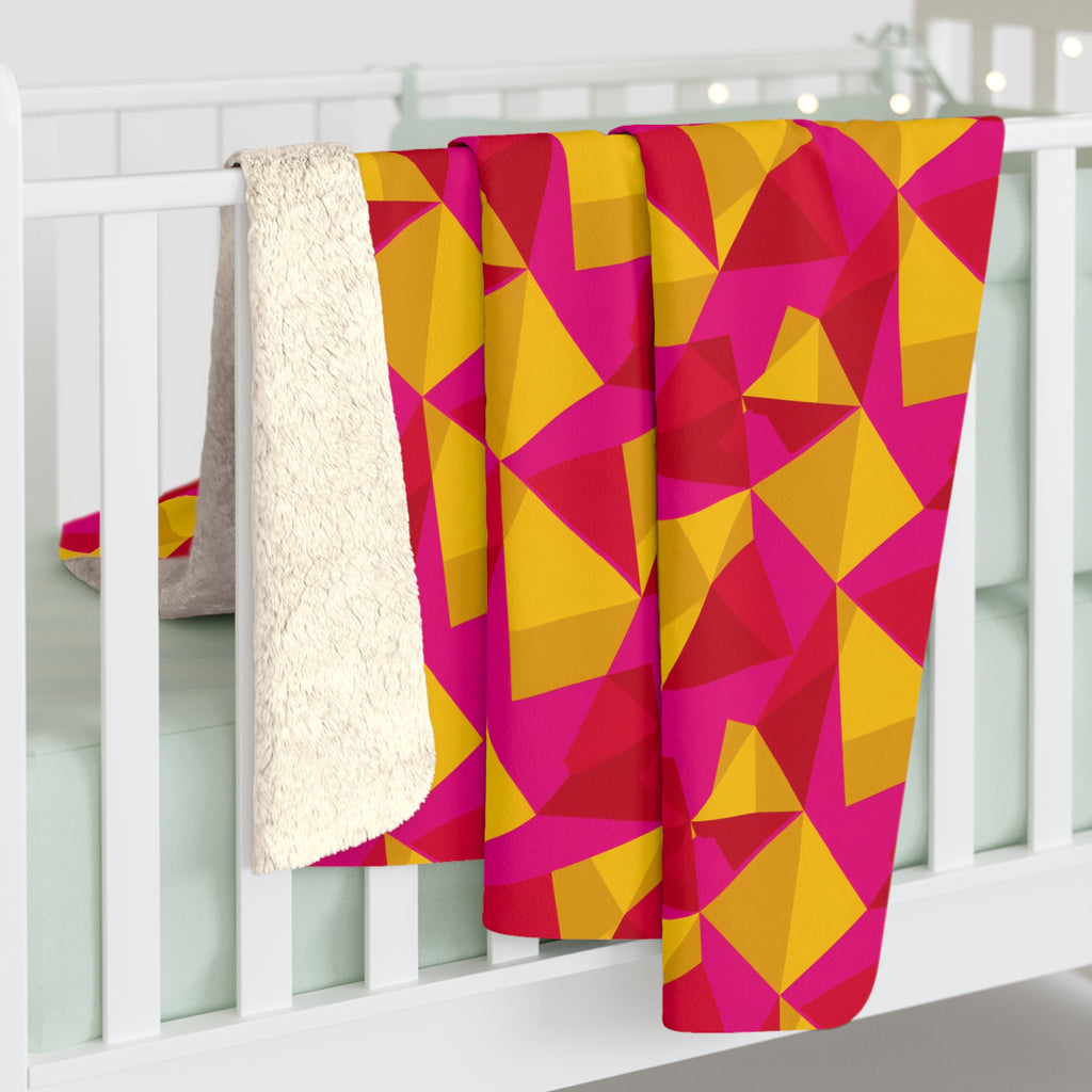 Faceted Gold Panels Sherpa Fleece Blanket – Faceted Gem Geometric Pattern