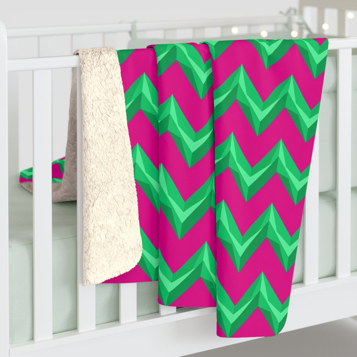 Broad Cut-Gem Chevrons Sherpa Fleece Blanket – Chevron Geometric Pattern