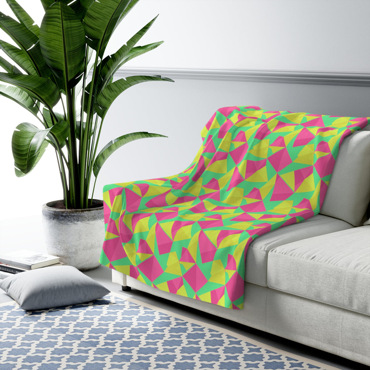 Faceted Gold Panels Sherpa Fleece Blanket – Candy Christmas