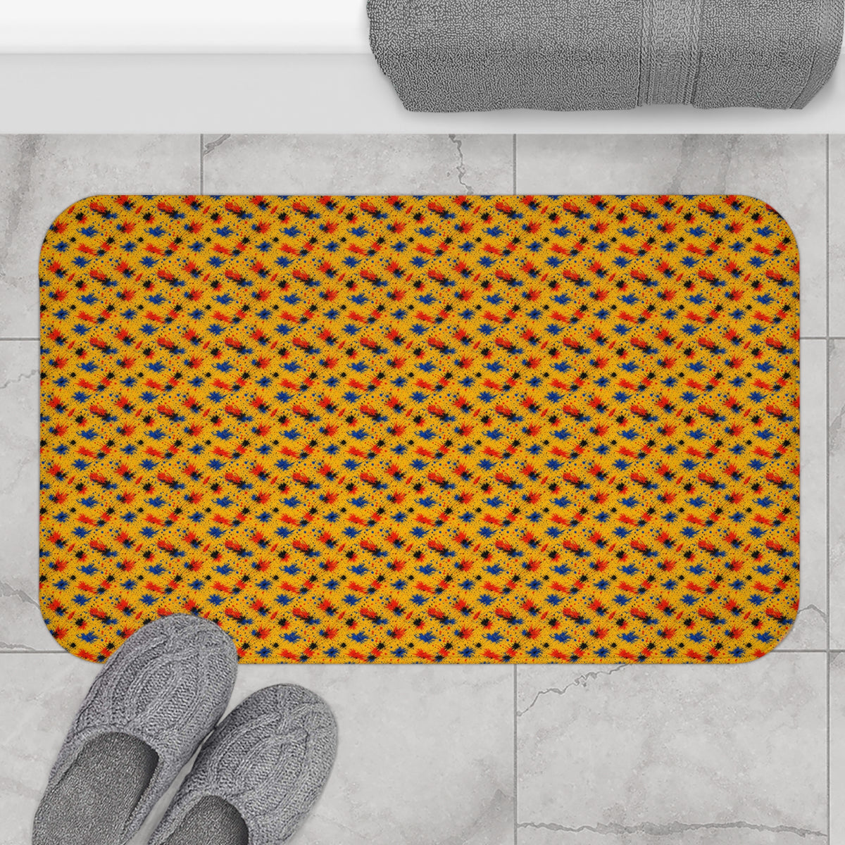 Dragged Smears Bath Mat – Action-Painting Abstract Pattern