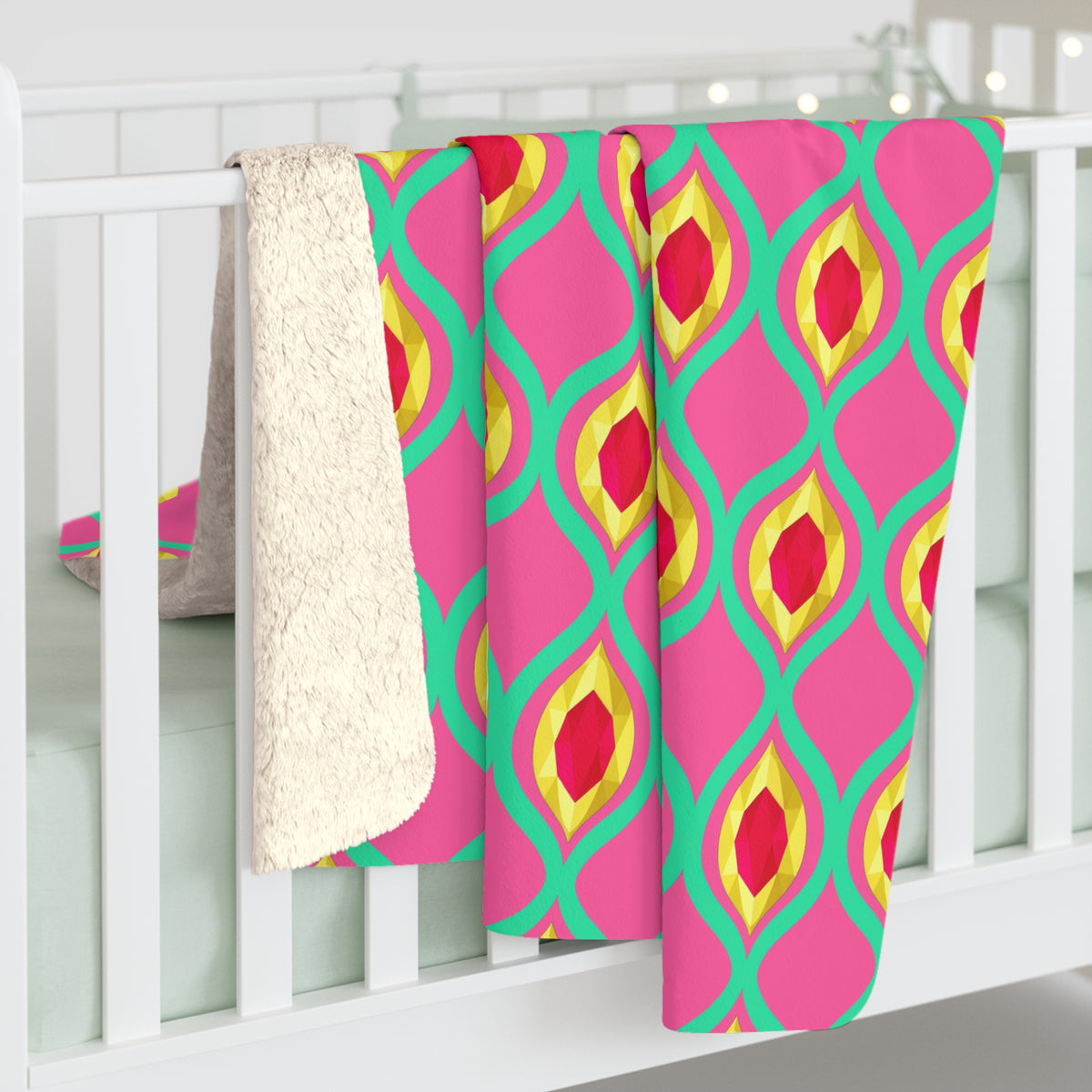 Grand Gold Ogee Lattice II Sherpa Fleece Blanket – Candy Christmas
