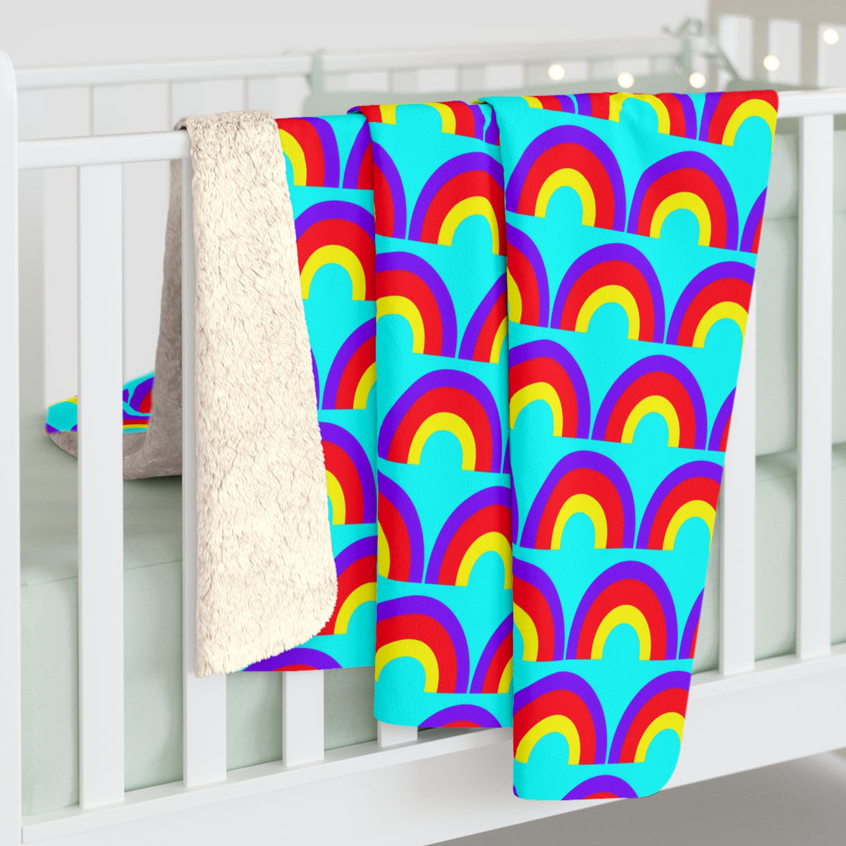 Chromatic Scallop Ripple Sherpa Fleece Blanket – Op-Art Scallops Pattern