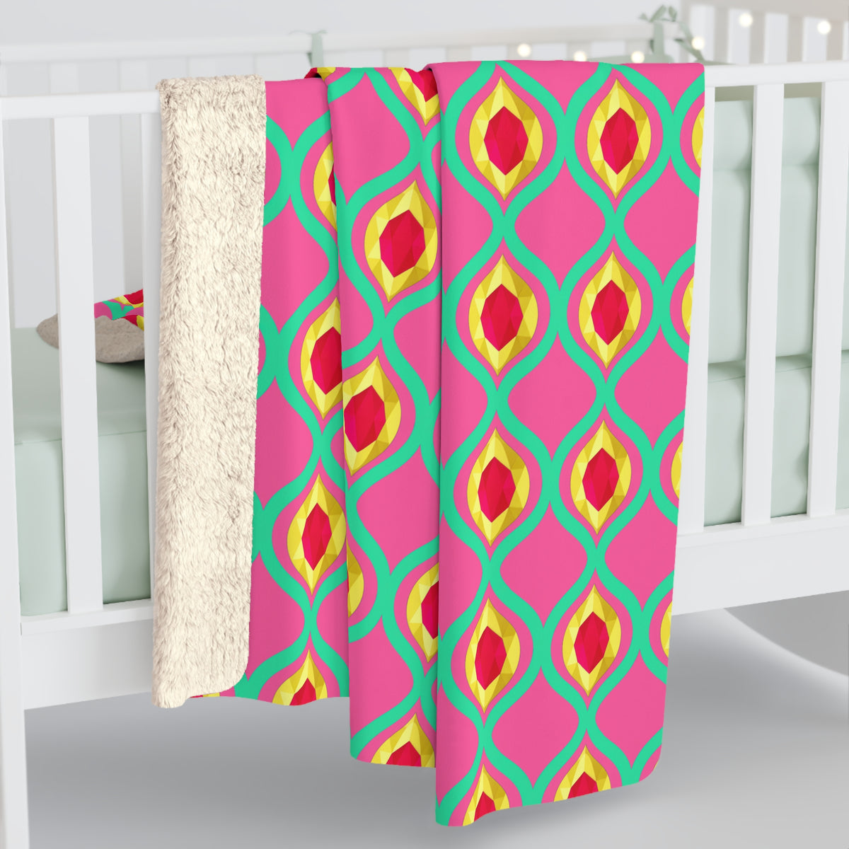 Grand Gold Ogee Lattice II Sherpa Fleece Blanket – Candy Christmas