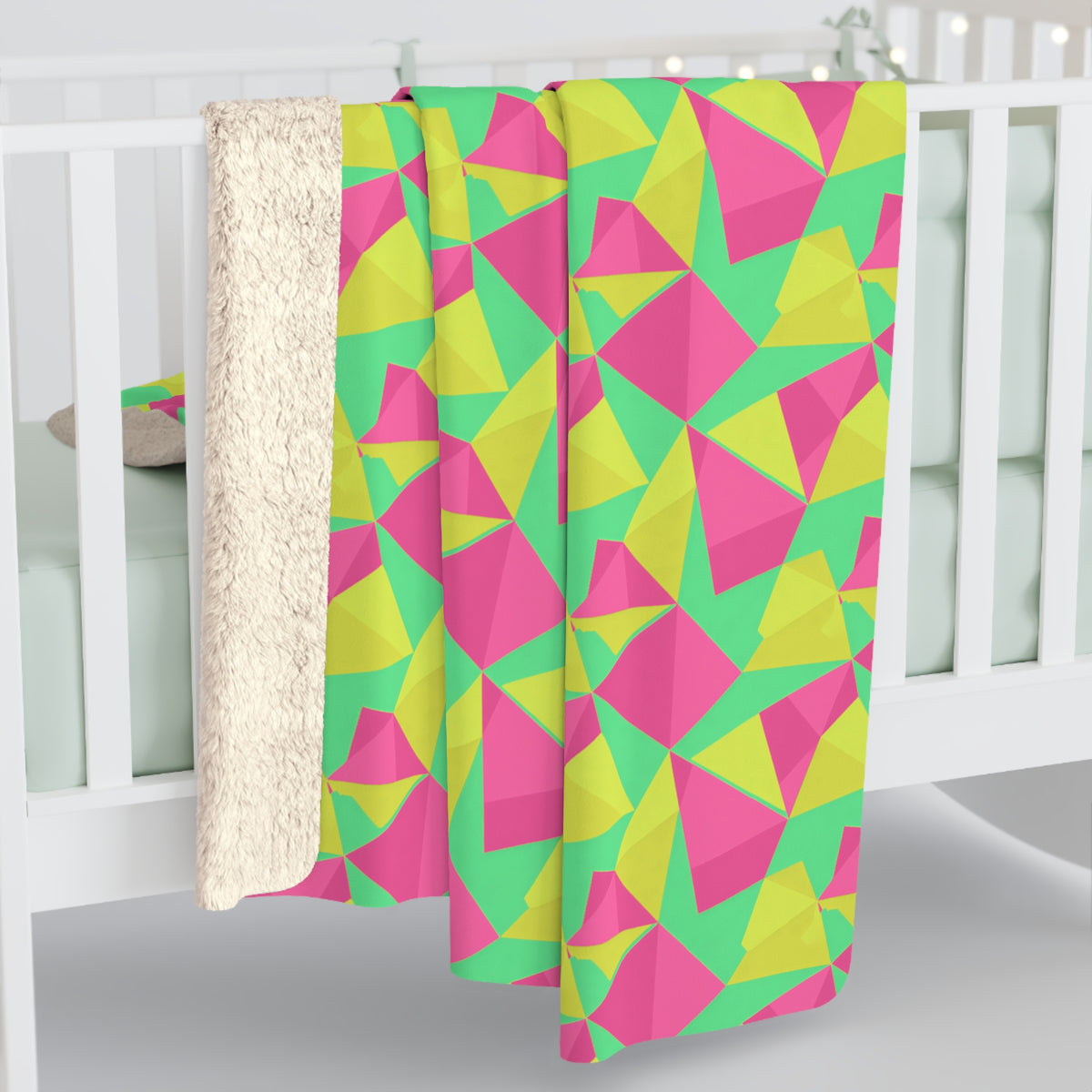 Faceted Gold Panels Sherpa Fleece Blanket – Candy Christmas