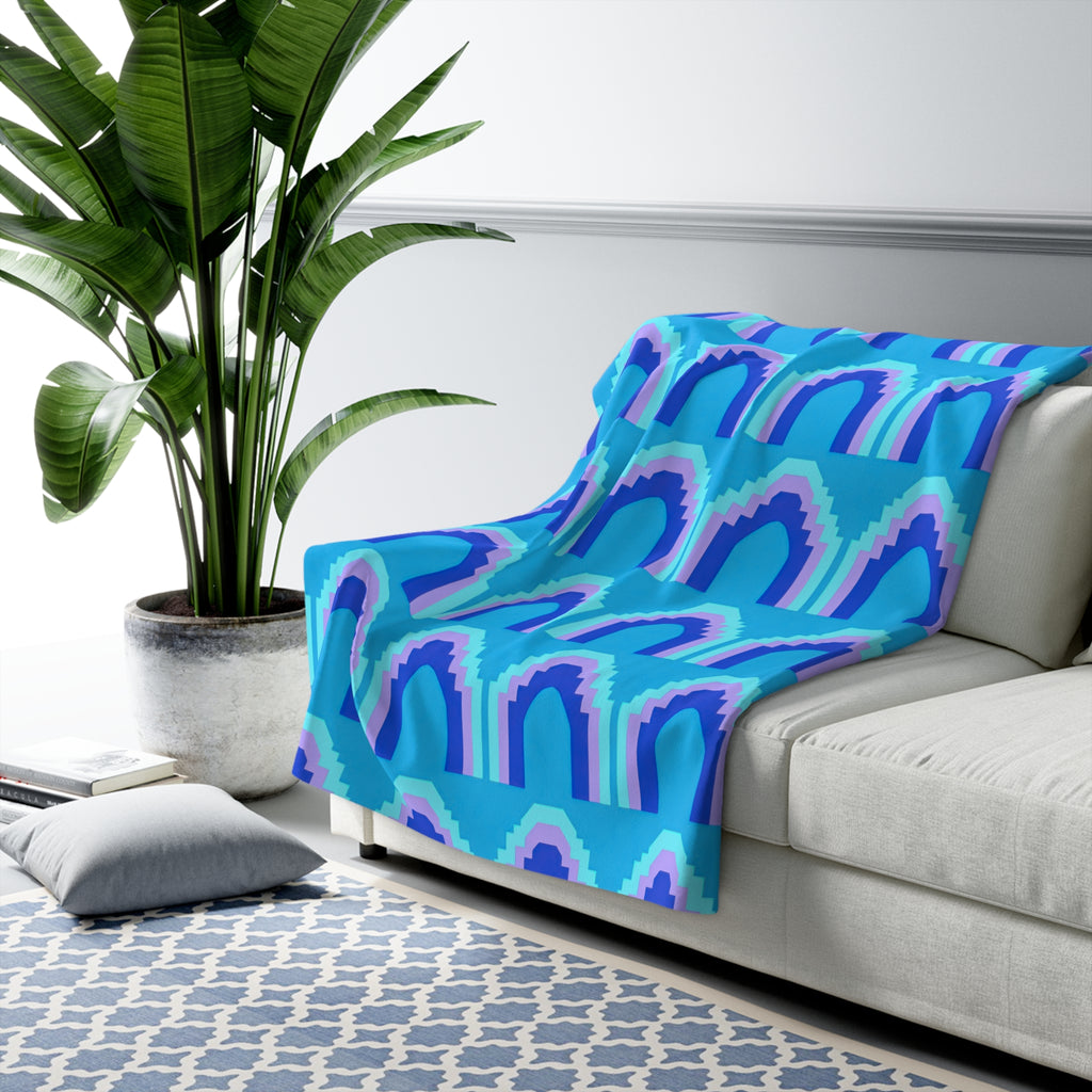 Grand Stepped Arches Sherpa Fleece Blanket – Ice Jewel