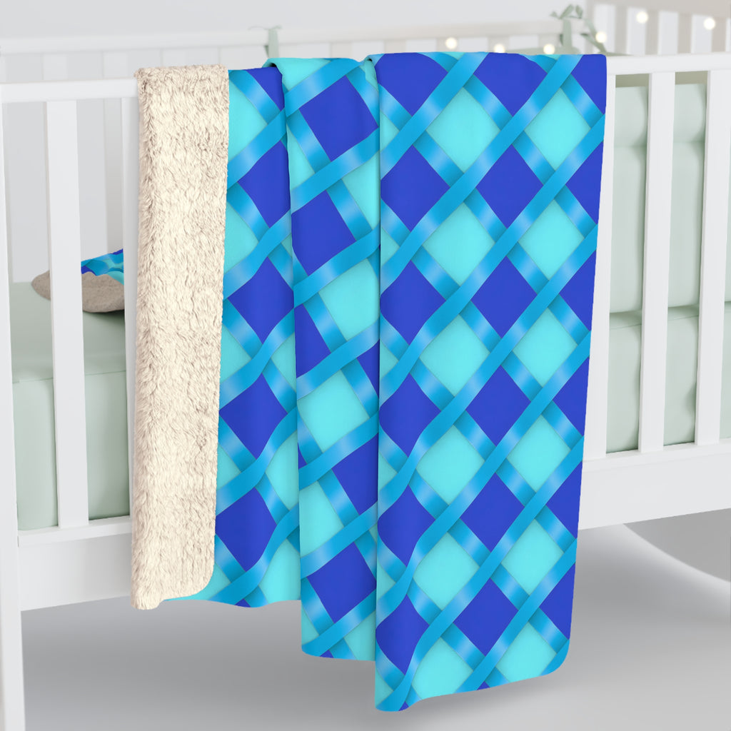 Broad Diamond Trellis Sherpa Fleece Blanket – Ice Jewel