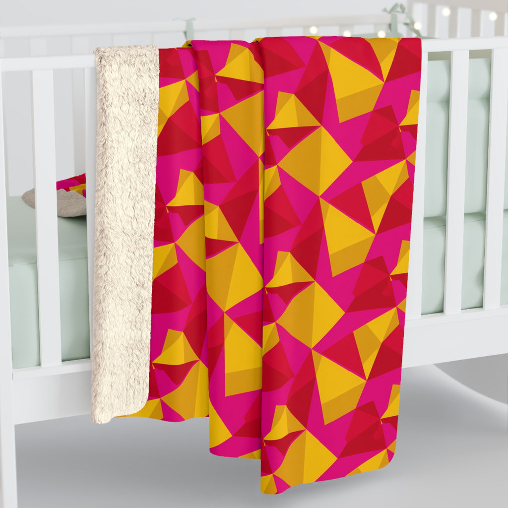 Faceted Gold Panels Sherpa Fleece Blanket – Faceted Gem Geometric Pattern