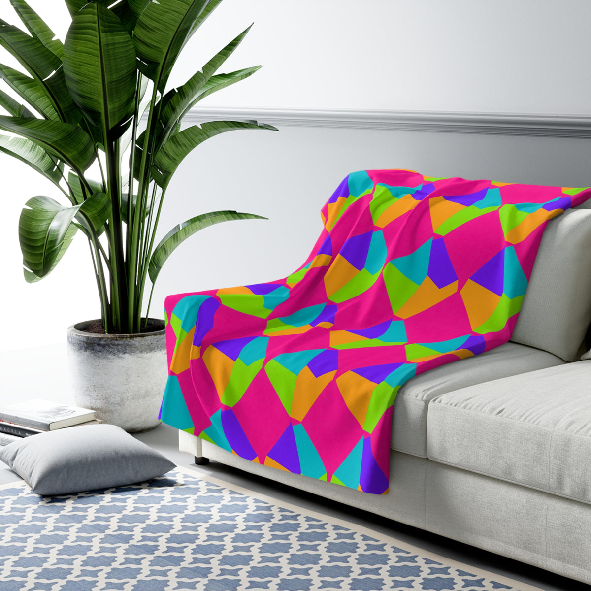 Grand Fractured Rhombus Sherpa Fleece Blanket – Tropical Punch